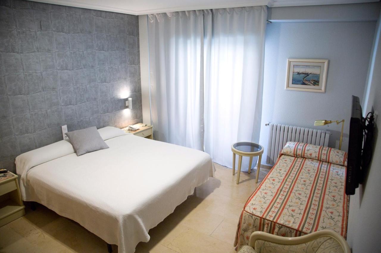 Hotel Reina Victoria Hellin Ngoại thất bức ảnh