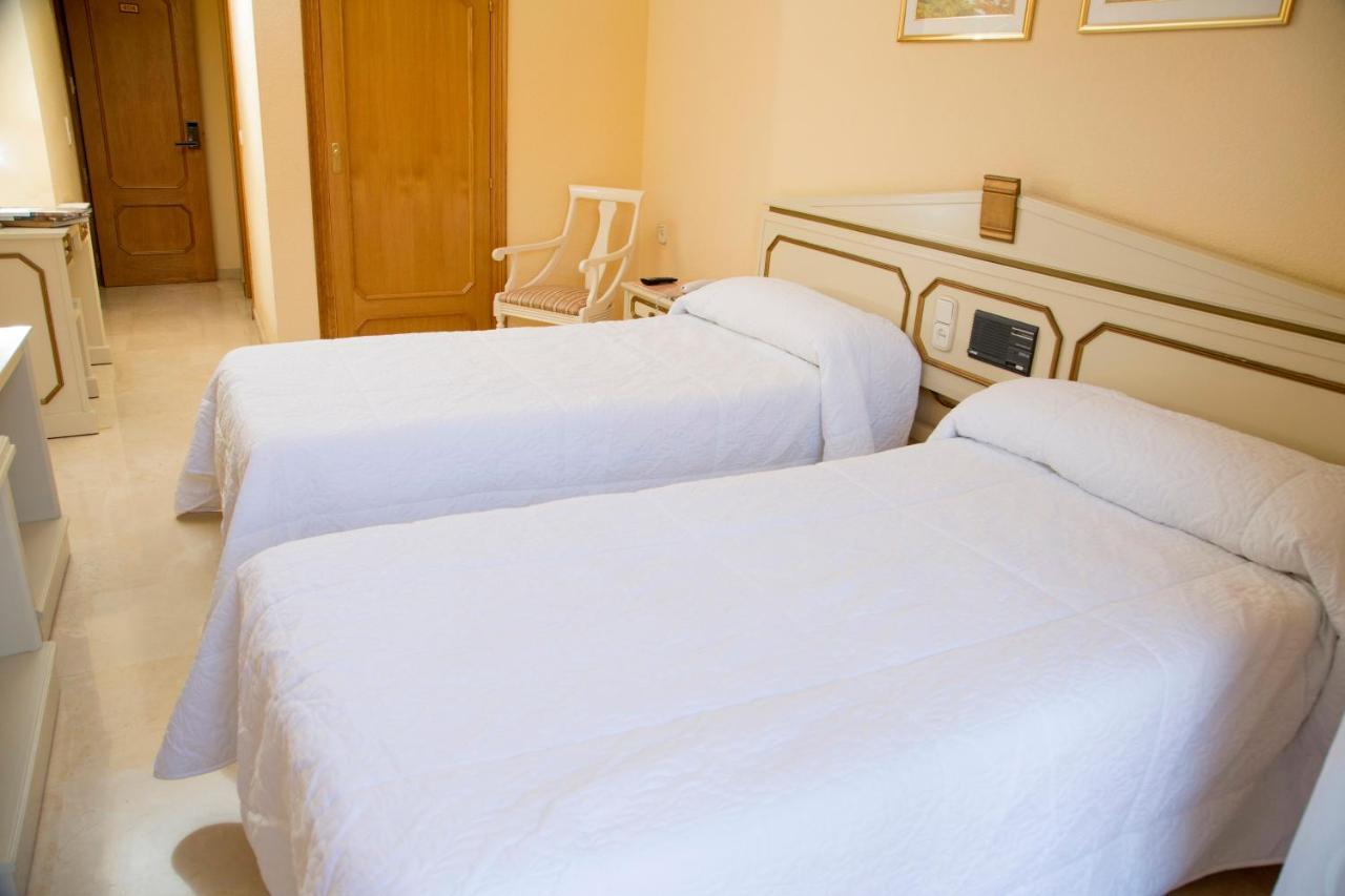 Hotel Reina Victoria Hellin Ngoại thất bức ảnh