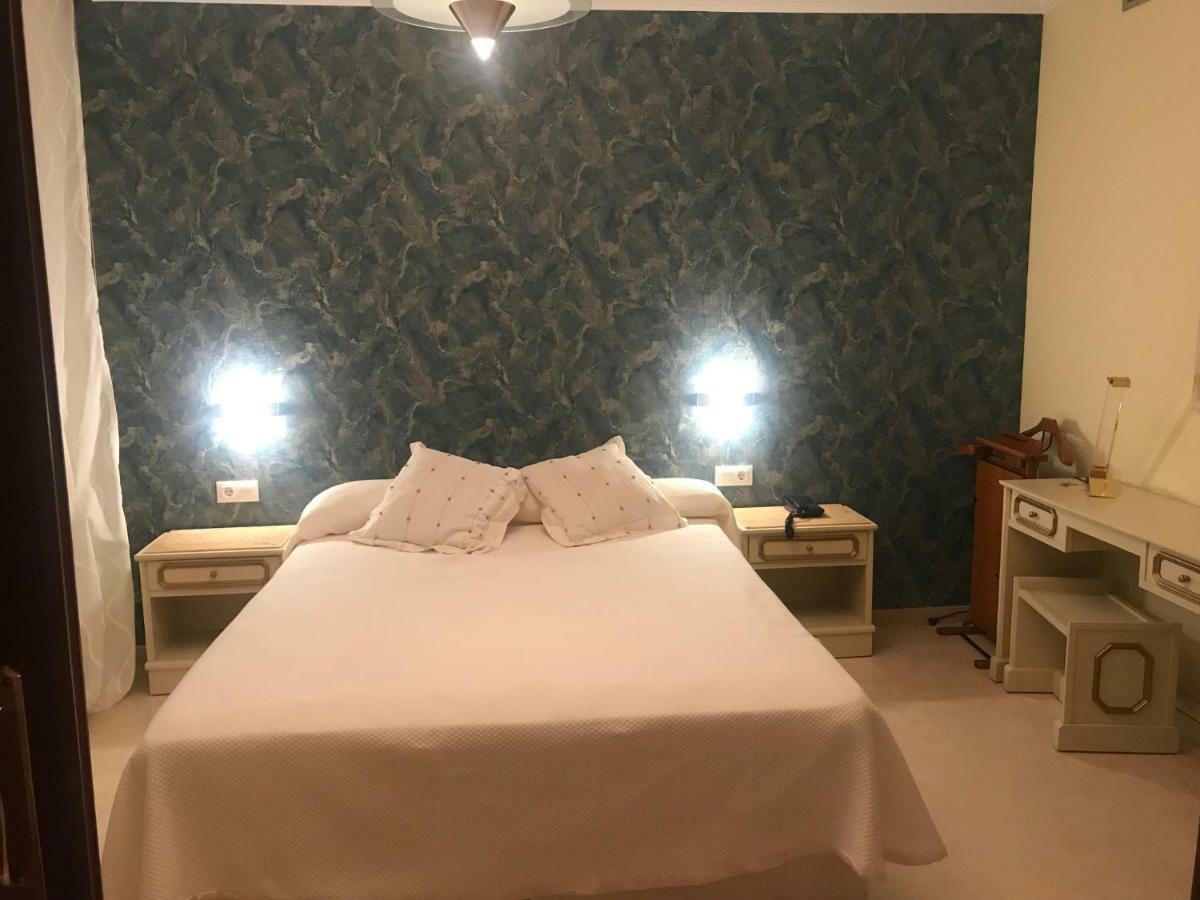Hotel Reina Victoria Hellin Ngoại thất bức ảnh