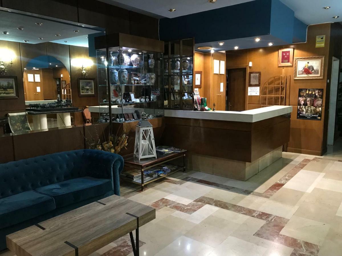 Hotel Reina Victoria Hellin Ngoại thất bức ảnh